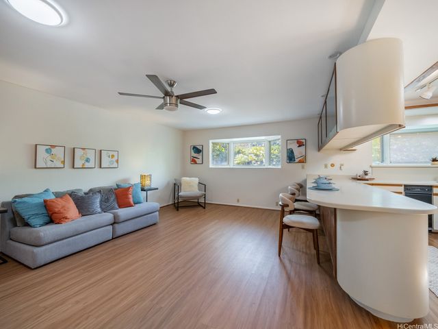 824 N Kalaheo Avenue A, Kailua, HI 96734