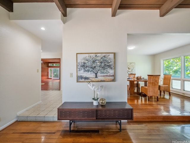 824 N Kalaheo Avenue A, Kailua, HI 96734