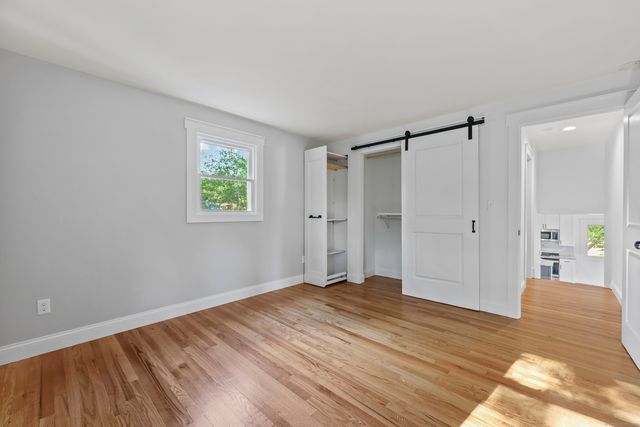 15 Lancaster Road, Glastonbury, CT 06033