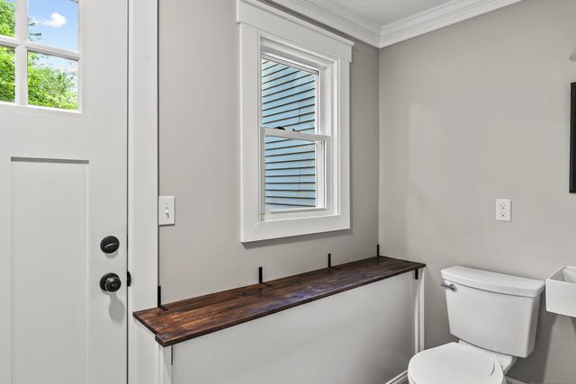 15 Lancaster Road, Glastonbury, CT 06033