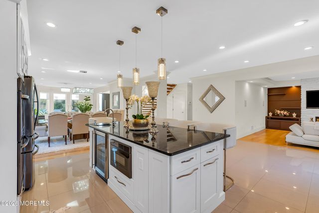 243 Overbrook Avenue, Oakhurst, NJ 07755