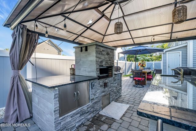 243 Overbrook Avenue, Oakhurst, NJ 07755