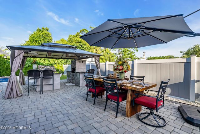 243 Overbrook Avenue, Oakhurst, NJ 07755