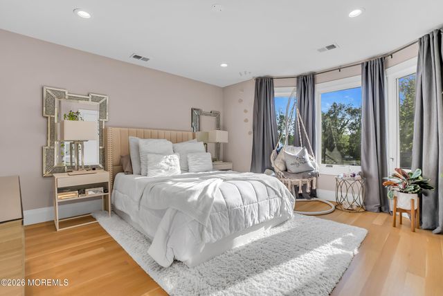 243 Overbrook Avenue, Oakhurst, NJ 07755