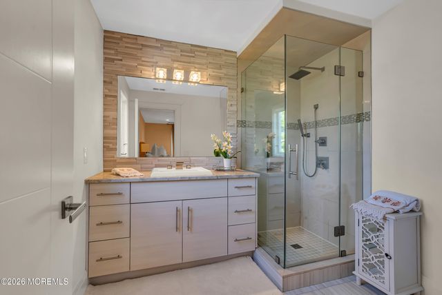 243 Overbrook Avenue, Oakhurst, NJ 07755