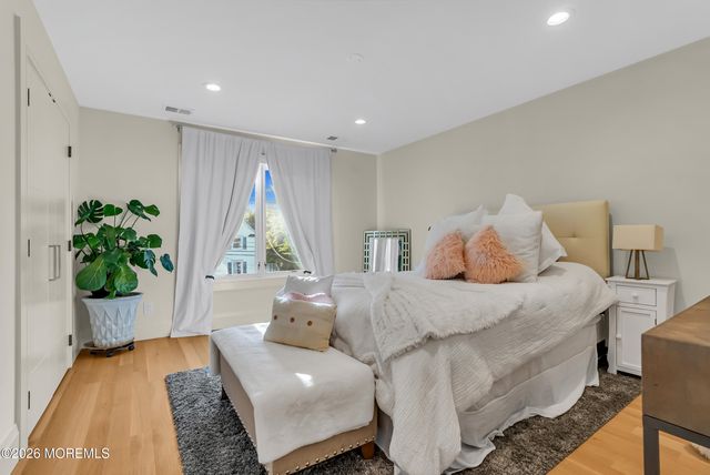 243 Overbrook Avenue, Oakhurst, NJ 07755