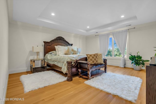 243 Overbrook Avenue, Oakhurst, NJ 07755