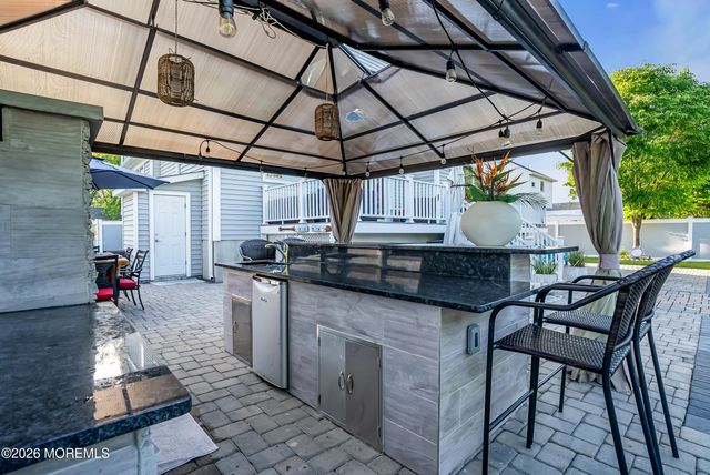 243 Overbrook Avenue, Oakhurst, NJ 07755