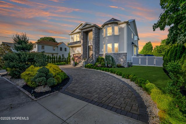 243 Overbrook Avenue, Oakhurst, NJ 07755