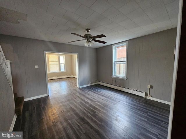 69 N WATER ST, Lititz, PA 17543