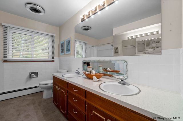 3420 CAPITOL AVE, Cheyenne, WY 82001