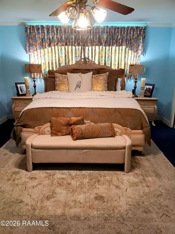 905 Loreauville Road, New Iberia, LA 70563