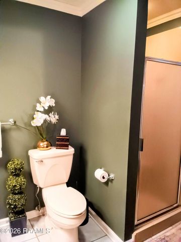 905 Loreauville Road, New Iberia, LA 70563