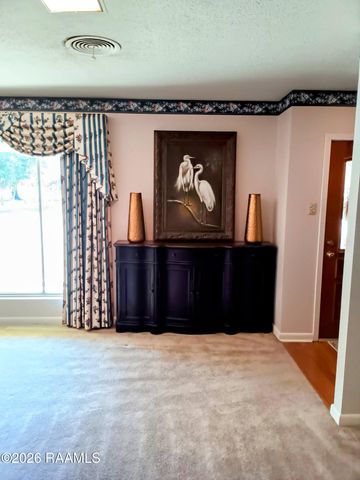 905 Loreauville Road, New Iberia, LA 70563