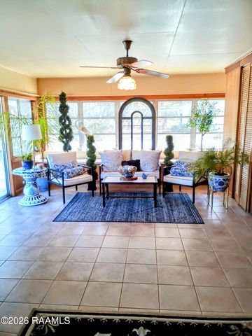 905 Loreauville Road, New Iberia, LA 70563