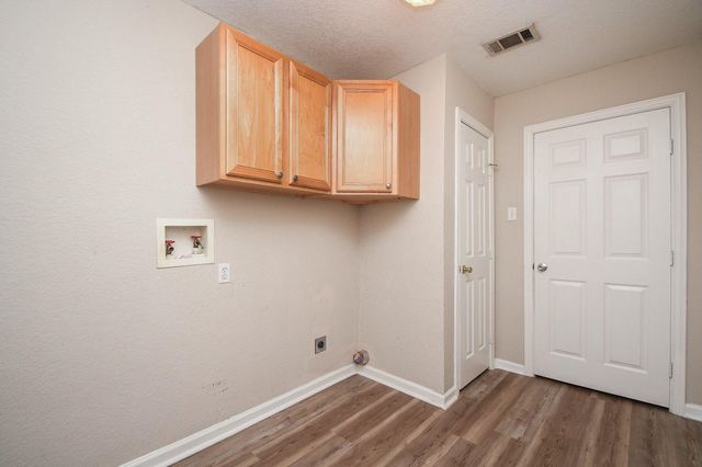 16902 Berry Road, Pearland, TX 77584