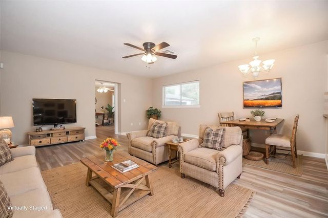 16902 Berry Road, Pearland, TX 77584