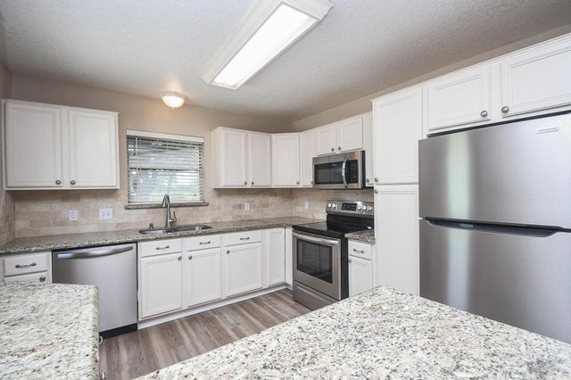 16902 Berry Road, Pearland, TX 77584