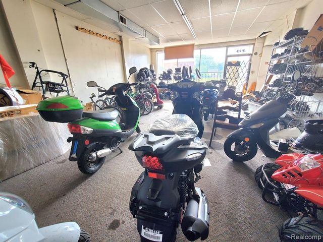 3123 S Wayne Road, Wayne, MI 48184