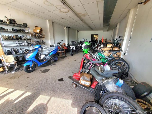 3123 S Wayne Road, Wayne, MI 48184