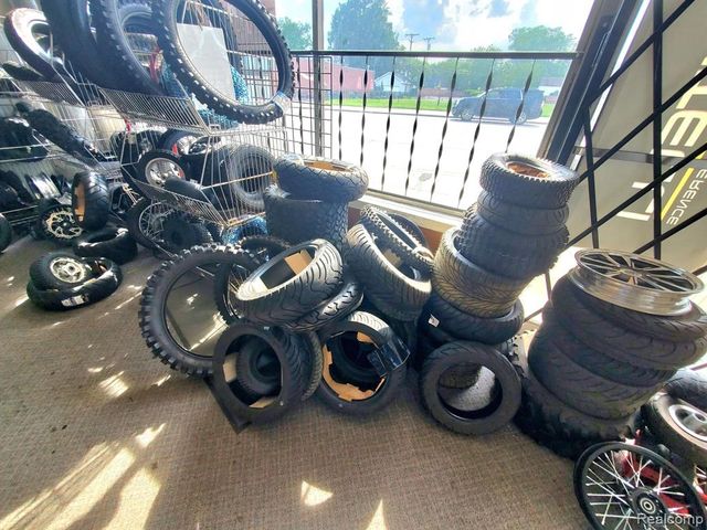 3123 S Wayne Road, Wayne, MI 48184