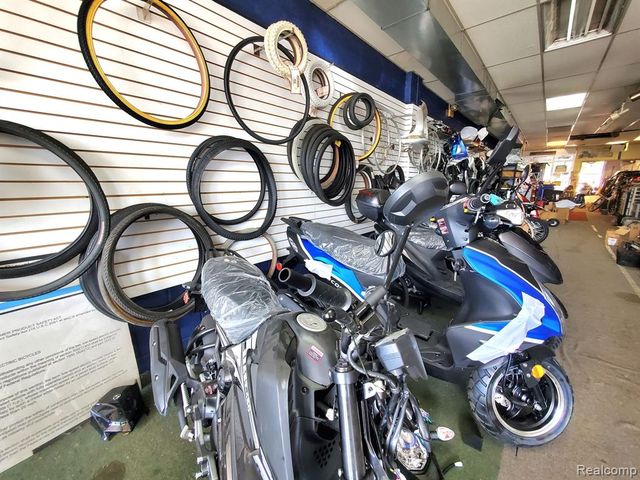 3123 S Wayne Road, Wayne, MI 48184