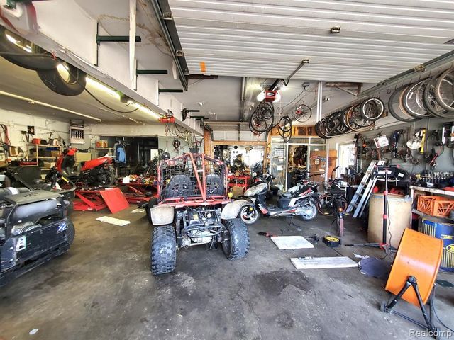 3123 S Wayne Road, Wayne, MI 48184