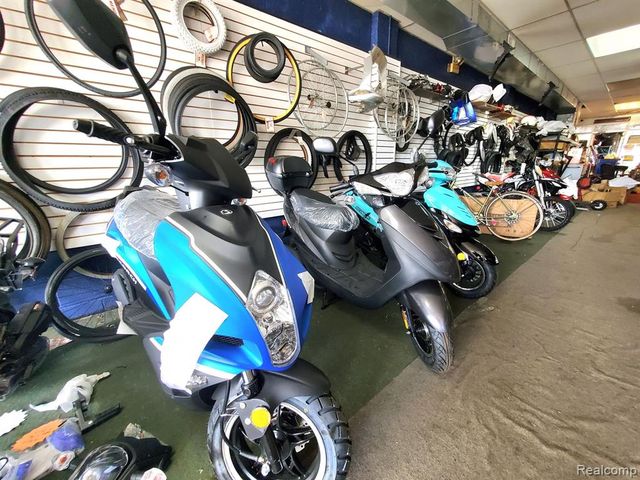 3123 S Wayne Road, Wayne, MI 48184