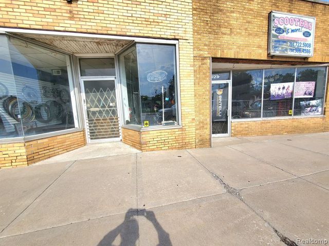 3123 S Wayne Road, Wayne, MI 48184