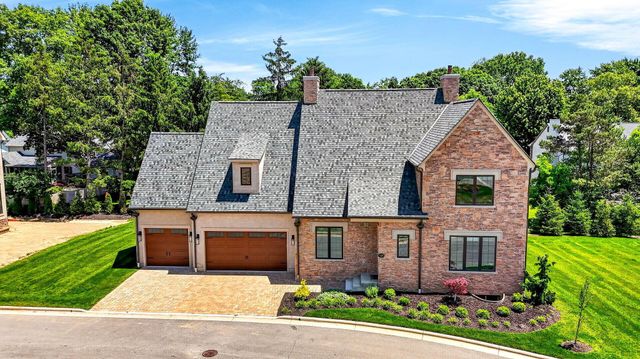 130 Barrington Place, Powell, OH 43065