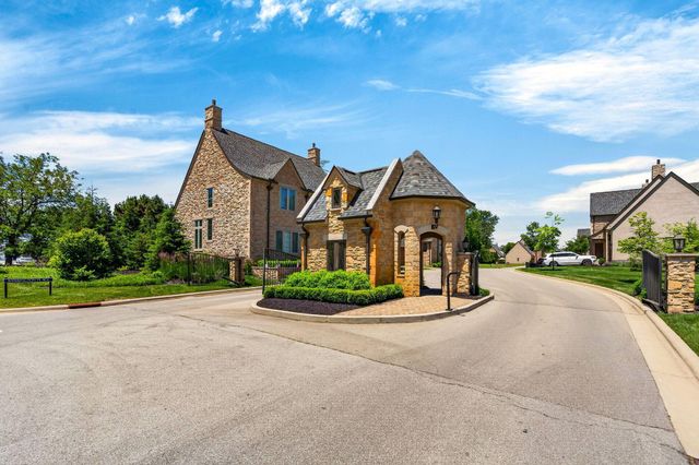 130 Barrington Place, Powell, OH 43065