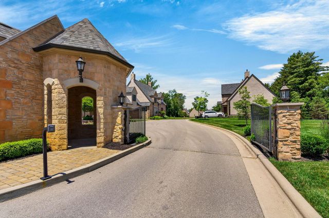 130 Barrington Place, Powell, OH 43065