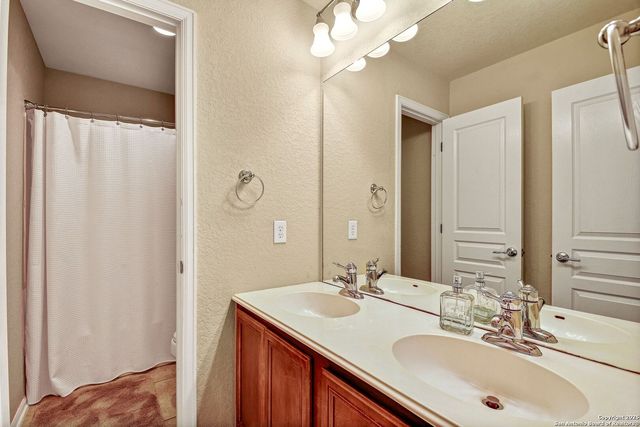 1210 Wilder Pond, San Antonio, TX 78260