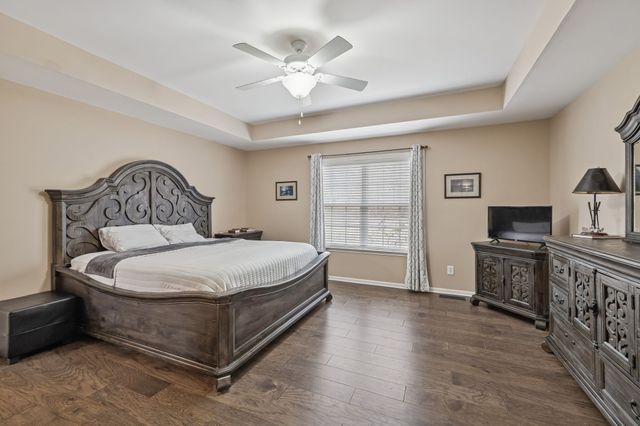 1676 Center Star Rd, Columbia, TN 38401