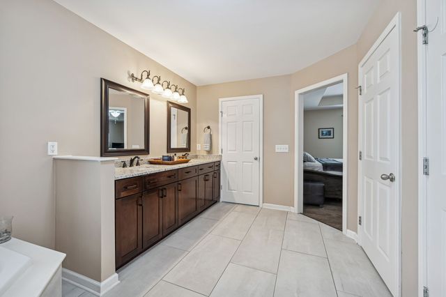 1676 Center Star Rd, Columbia, TN 38401