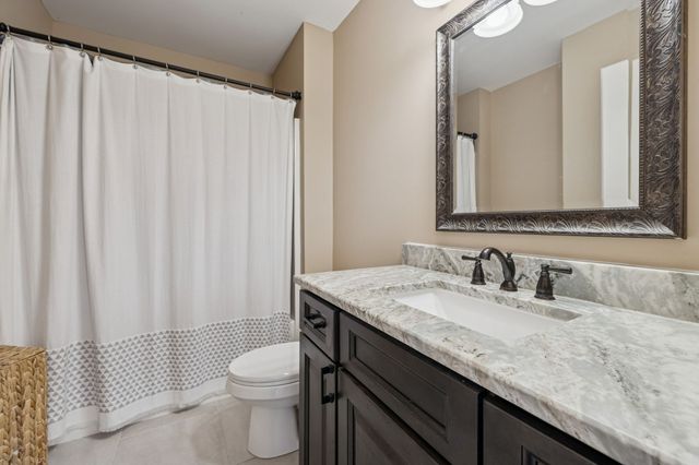 1676 Center Star Rd, Columbia, TN 38401