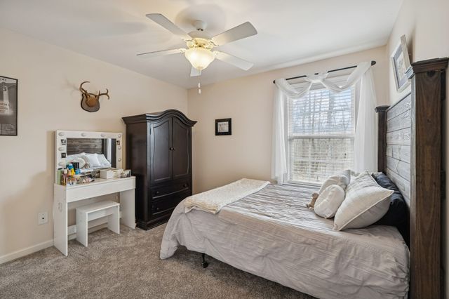 1676 Center Star Rd, Columbia, TN 38401