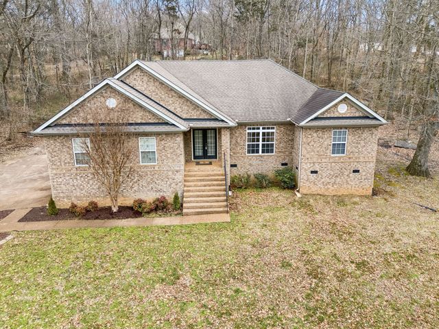 1676 Center Star Rd, Columbia, TN 38401