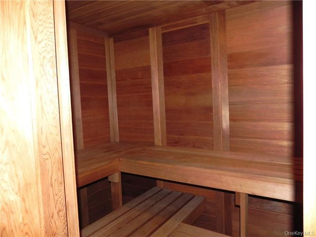 1250 North Avenue 209, New Rochelle, NY 10804