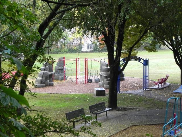 1250 North Avenue 209, New Rochelle, NY 10804