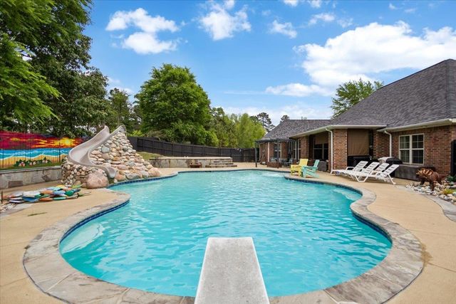 3 Chase Creek Drive, Henderson, TX 75652