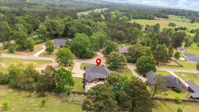 3 Chase Creek Drive, Henderson, TX 75652