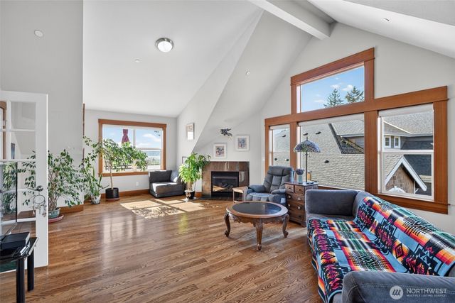 12295 15th Avenue SW, Burien, WA 98146