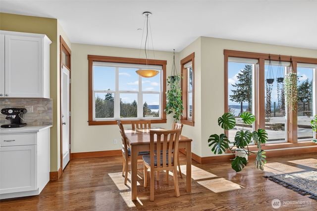12295 15th Avenue SW, Burien, WA 98146