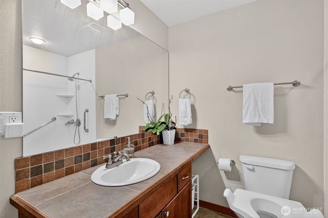 12295 15th Avenue SW, Burien, WA 98146