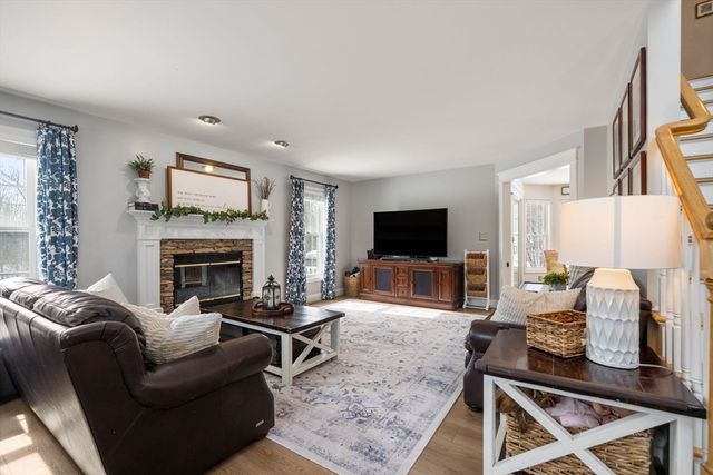 245 Perryville Rd, Rehoboth, MA 02769