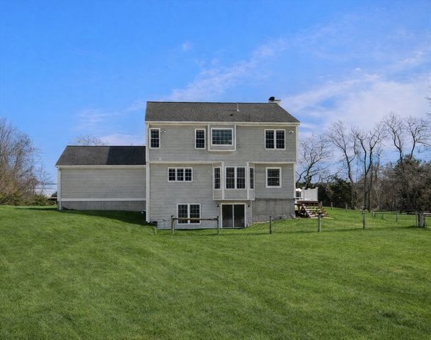 245 Perryville Rd, Rehoboth, MA 02769