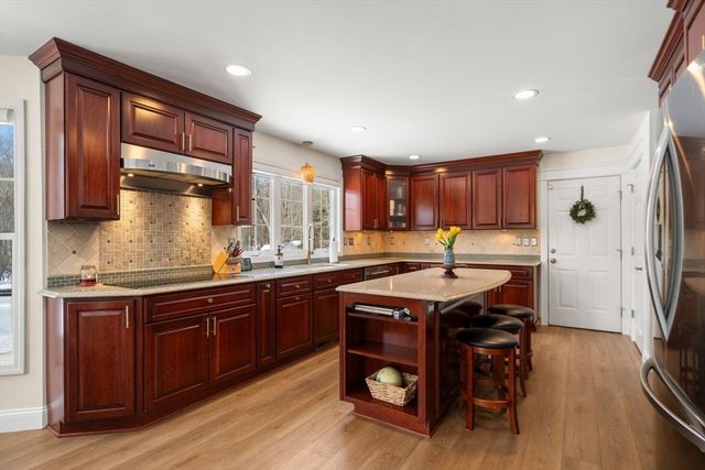 245 Perryville Rd, Rehoboth, MA 02769