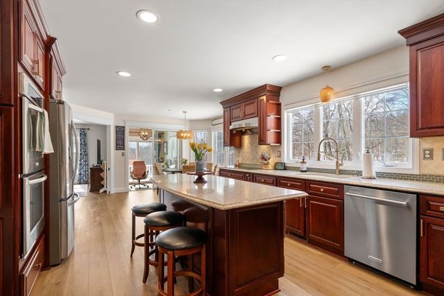 245 Perryville Rd, Rehoboth, MA 02769