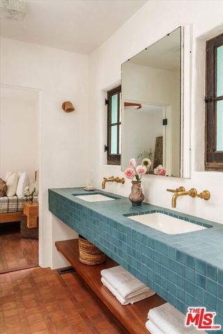 2414 4th Avenue, Los Angeles, CA 90018